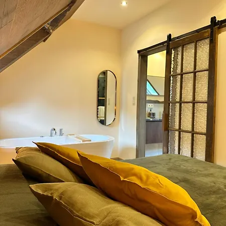 Holiday home Le Ruisseau Ideal Pour Un Sejour A Deux Au Fil De L'eau Vireux-Wallerand